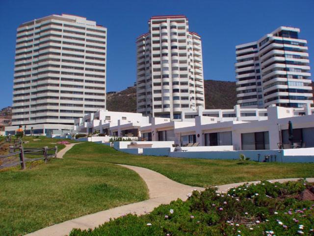 Beachfront Condo W Pools Steps To Beach & Mins To Dt Rosarito Exteriör bild